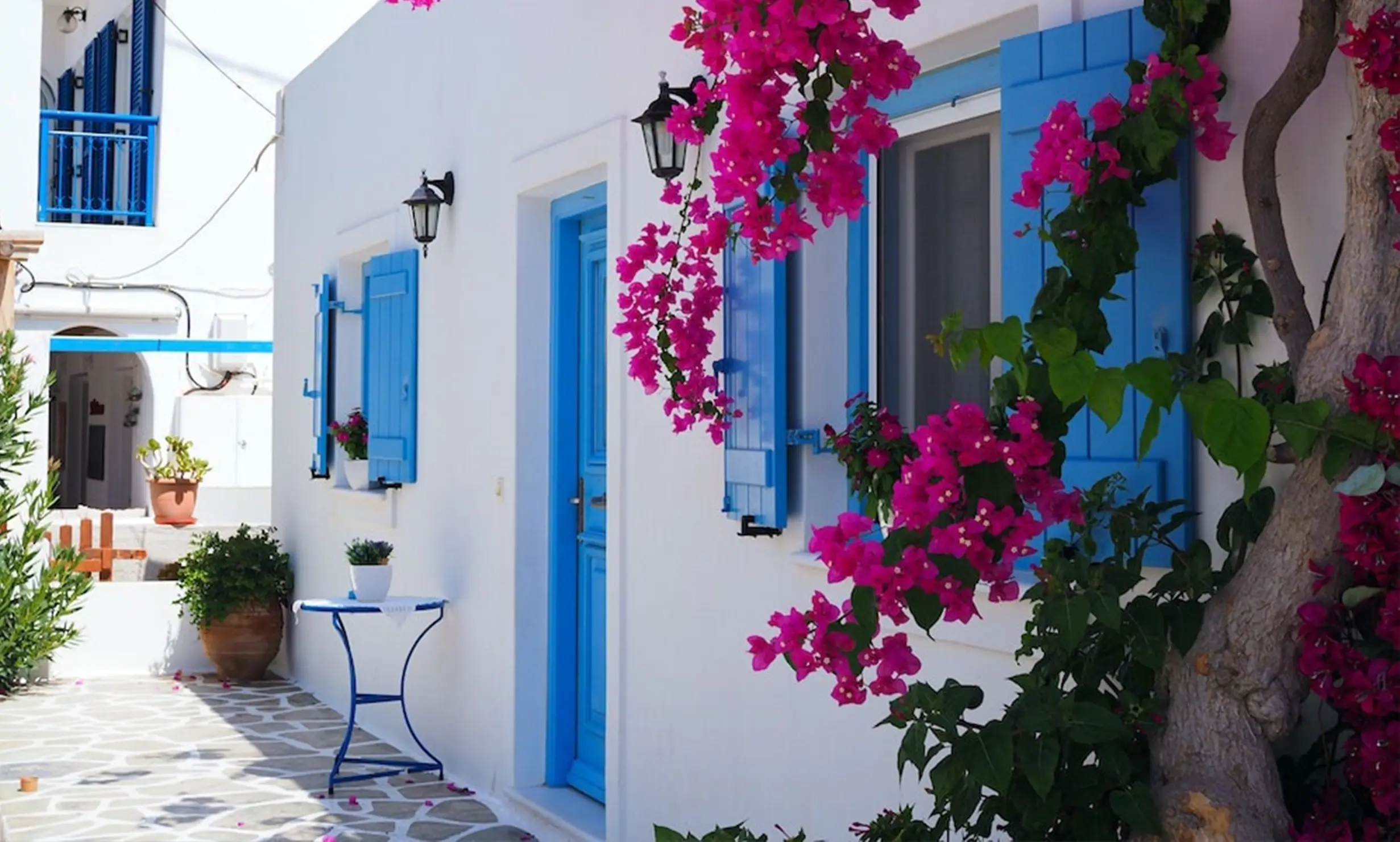 The Cyclades: Famous Islands and Exciting Sailing